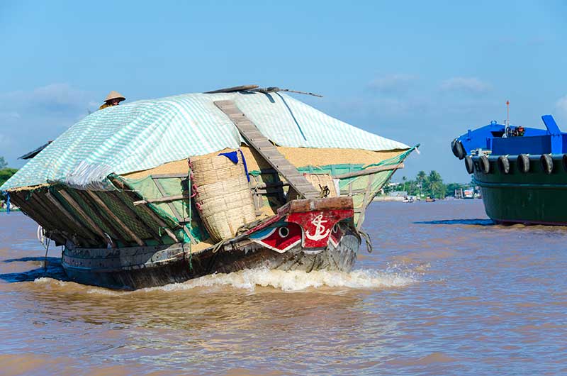 70 - Vietnam - delta del Mekong - barcos